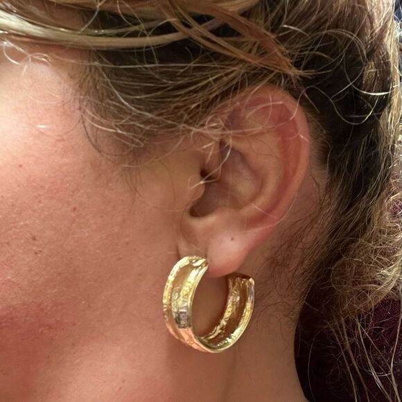 RARE VINTAGE GIVENCHY GOLD HOOPS EARRINGS🦄 - Picture 4 of 15